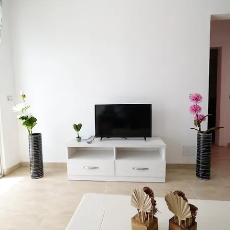 Lovely One Bedroom アパート