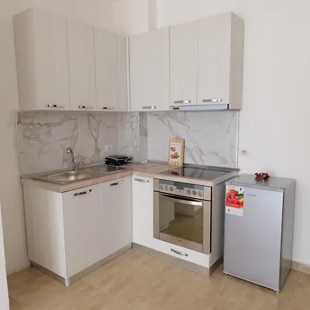 Lovely One Bedroom アパート
