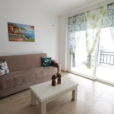 Lovely One Bedroom *