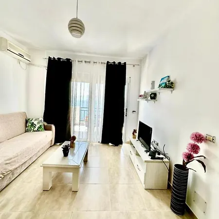 Lovely One Bedroom アパート