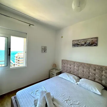 アパート Lovely One Bedroom