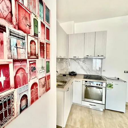 Lovely One Bedroom アパート *