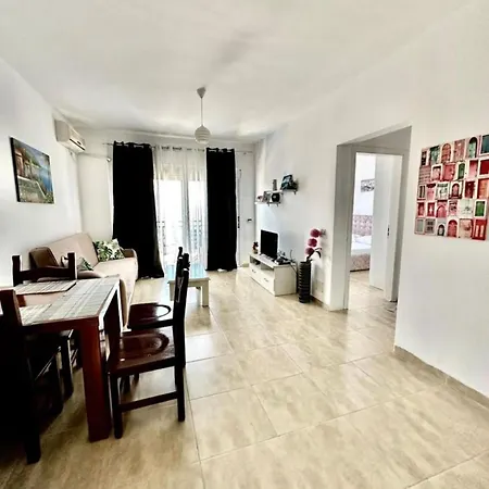 アパート Lovely One Bedroom Sarandë